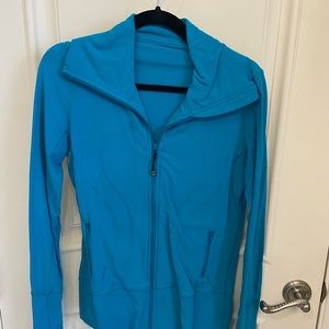 Lululemon zip up jacket blue size 8